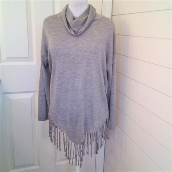 Peter Nygard Sweaters - Peter Nygard Cowl Fringe Shark Bite Long Sleeve